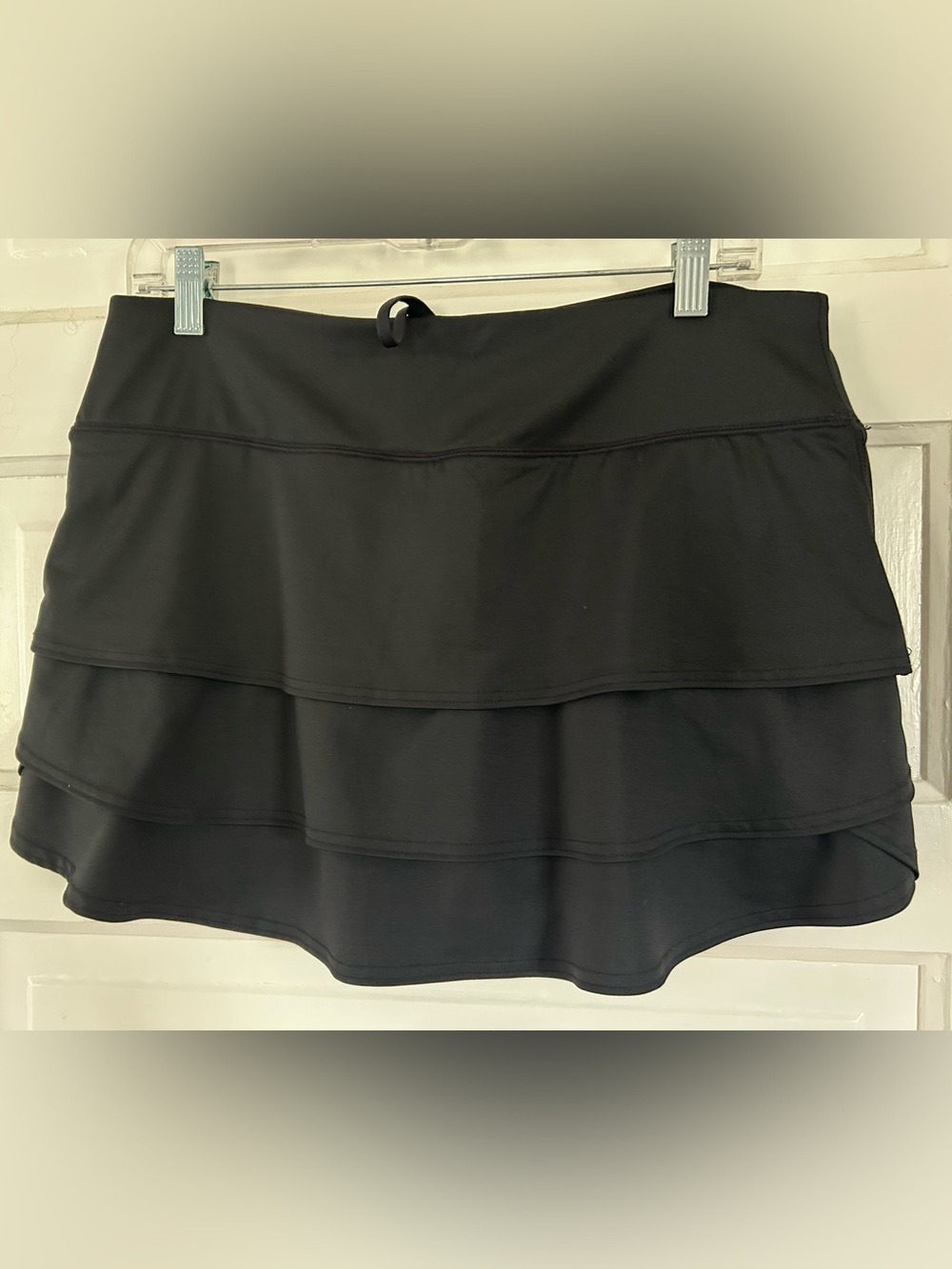 Athleta Black Tiered Active Skort with Zip Pocket. Like New! Size Large